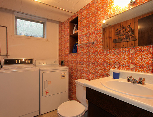 Okanagan Centre Lake House - 2 Bdrm + Den - Lake Country