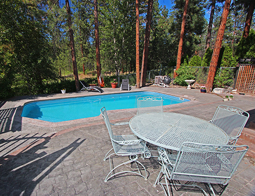 Okanagan Oasis in Quail Ridge - 4 Bdrm w/ Pool - Kelowna