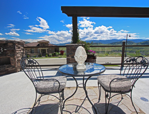 The Rise Home - 2 Bdrm + Loft w/ Pool - Vernon