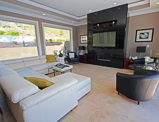 The Rise Home - 2 Bdrm + Loft w/ Pool - Vernon