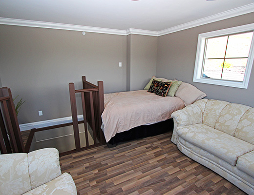 The Rise Home - 2 Bdrm + Loft w/ Pool - Vernon