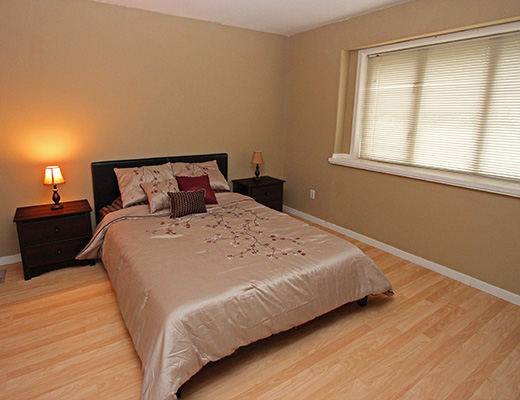 The Vineyard View - 4 Bdrm - Kelowna