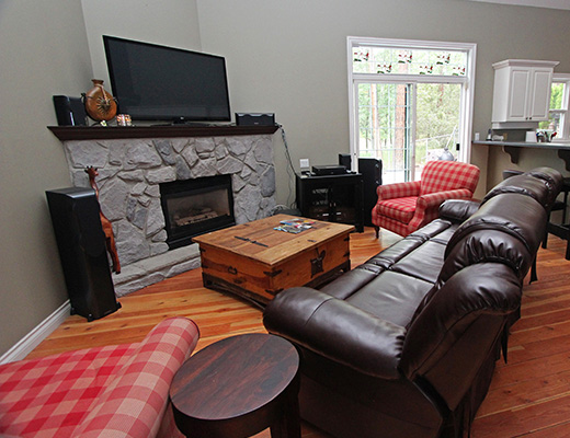 Okanagan Oasis in Quail Ridge - 4 Bdrm w/ Pool - Kelowna