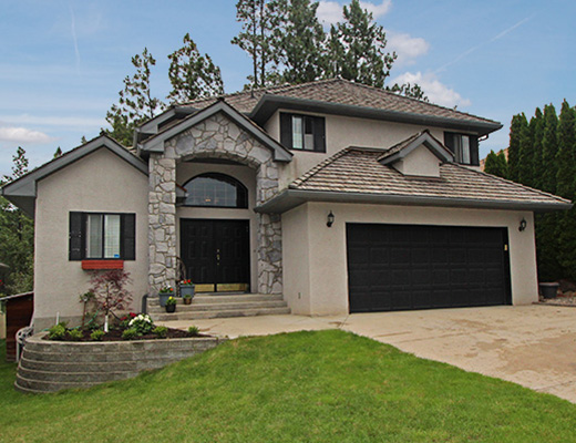 Okanagan Oasis in Quail Ridge - 4 Bdrm w/ Pool - Kelowna