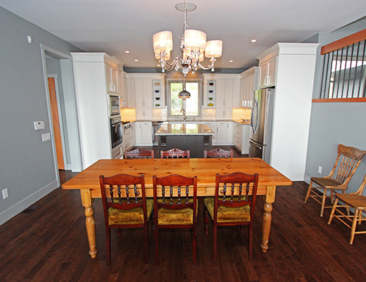 Peachland Paradise - 5 Bdrm - Peachland