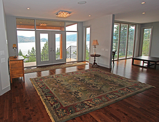 Peachland Paradise - 5 Bdrm - Peachland