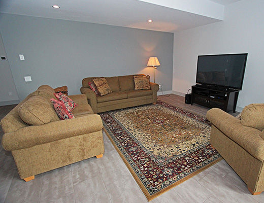 Peachland Paradise - 5 Bdrm - Peachland
