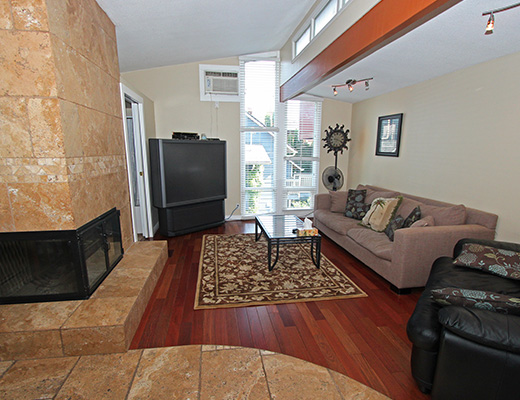 Skaha Lakeside Residence - 5 Bdrm - Penticton