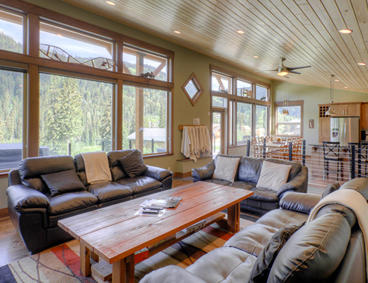 Bear Bottom Lodge - 4 Bdrm HT - Sun Peaks