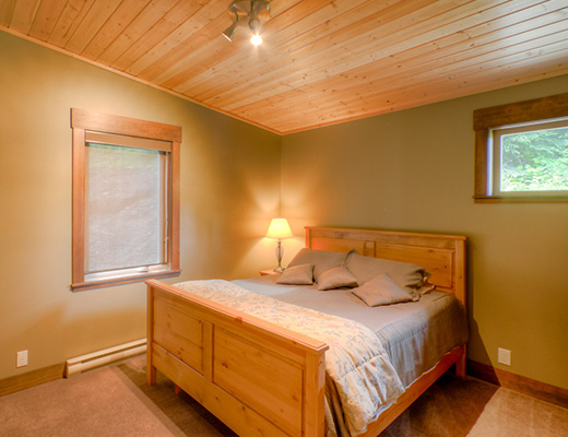 Bear Bottom Lodge - 4 Bdrm HT - Sun Peaks