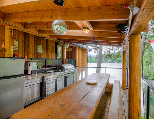 Heffley Lake Cottage - 3 Bdrm + Bunk House - Heffley Lake