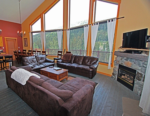 Howard's Haven & Doug's Den - 5 Bdrm + Loft HT - Sun Peaks