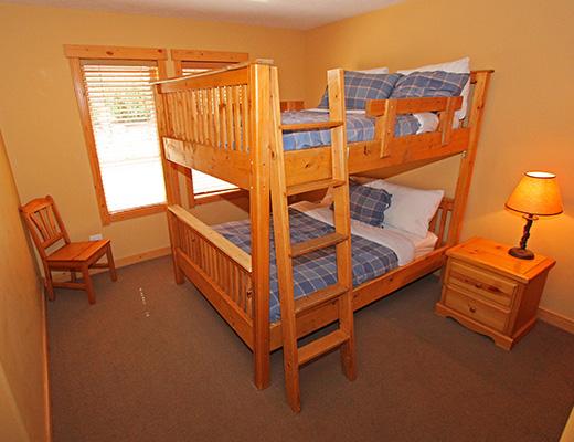 Howard's Haven & Doug's Den - 5 Bdrm + Loft HT - Sun Peaks