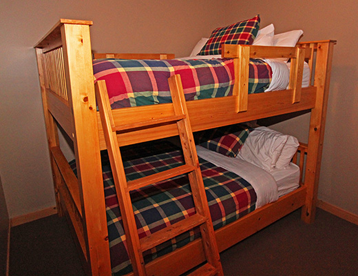 Howard's Haven & Doug's Den - 5 Bdrm + Loft HT - Sun Peaks