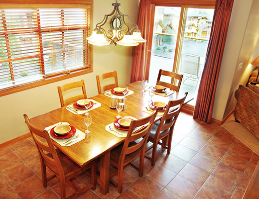 Trails Edge #49 - 3 Bdrm + Den HT - Sun Peaks