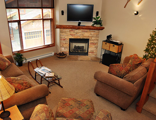 Trails Edge #49 - 3 Bdrm + Den HT - Sun Peaks