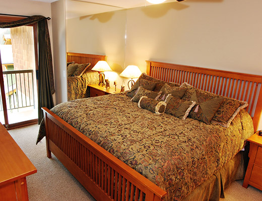 Trails Edge #49 - 3 Bdrm + Den HT - Sun Peaks