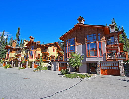 Trails Edge #49 - 3 Bdrm + Den HT - Sun Peaks