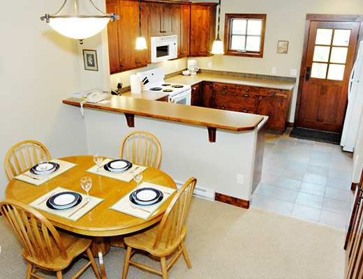 Trapper's Landing #18 - 2 Bdrm HT - Sun Peaks