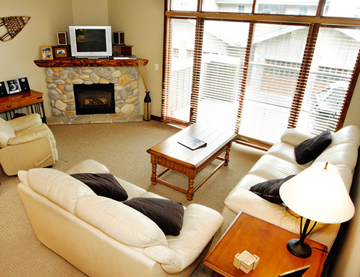 Trapper's Landing #18 - 2 Bdrm HT - Sun Peaks