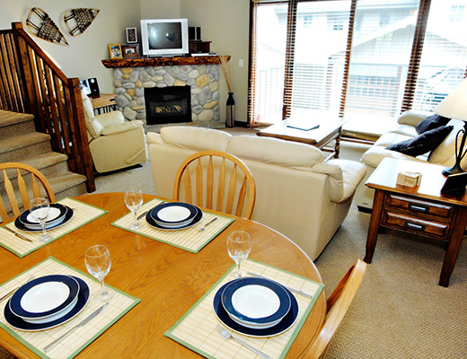 Trapper's Landing #18 - 2 Bdrm HT - Sun Peaks