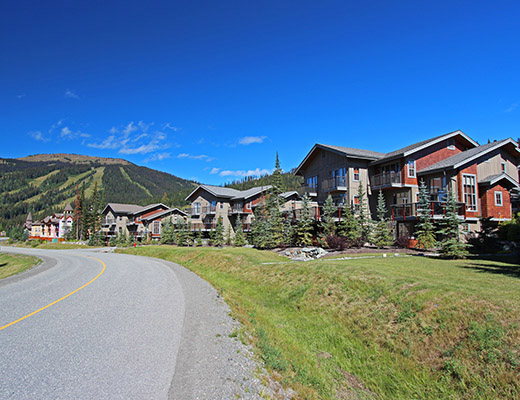 Trapper's Landing #18 - 2 Bdrm HT - Sun Peaks