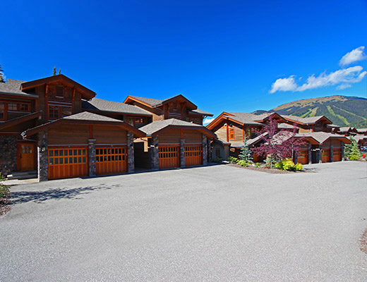 Woodhaven #45 - 4 Bdrm + Den HT - Sun Peaks