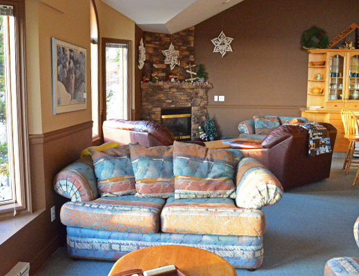 Chateau On The Ridge #404 - 4 Bdrm + Loft - Big White