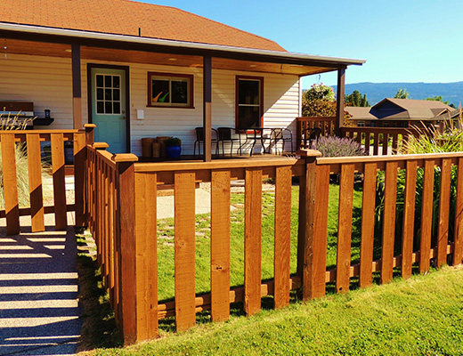 Cowles Cottage - 4 Bdrm - Summerland