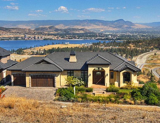 Stunning Lakeview - 5 Bdrm w/ Pool - West Kelowna