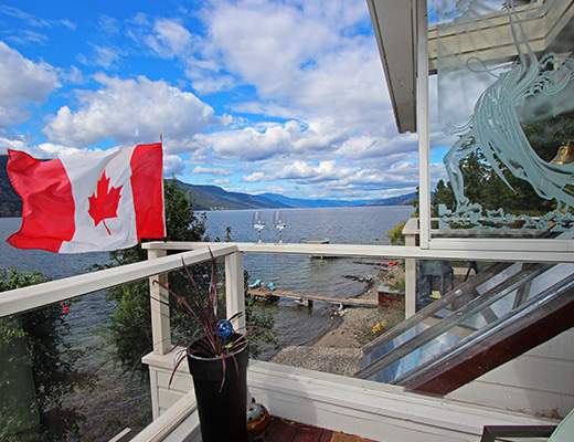 Ogopogo Lakeshore Home - 5 Bdrm HT - Kelowna