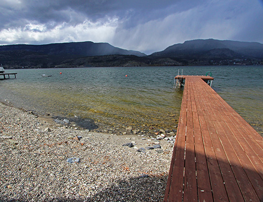 Amykonos Lakeside Suite - 2 Bdrm - Kelowna