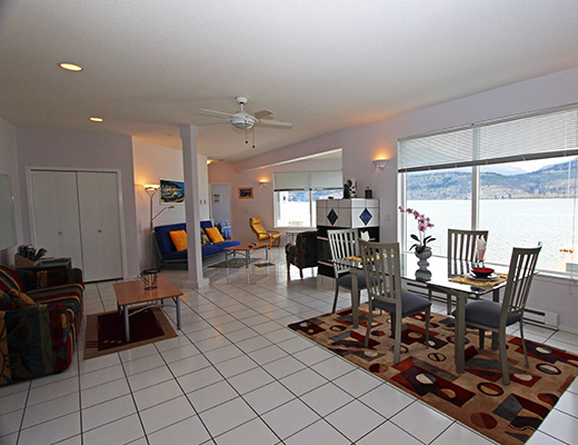 Amykonos Lakeside Suite - 2 Bdrm - Kelowna