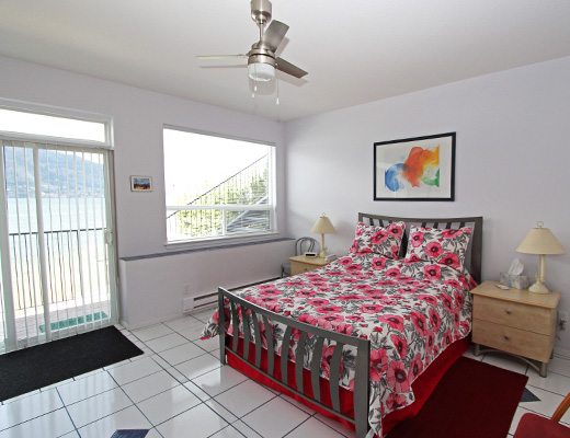 Amykonos Lakeside Suite - 2 Bdrm - Kelowna