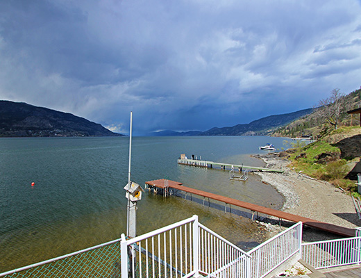Amykonos Lakeside Suite - 2 Bdrm - Kelowna