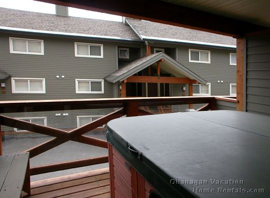 Trappers' Crossing - 3 Bdrm + Den HT (P) - Big White