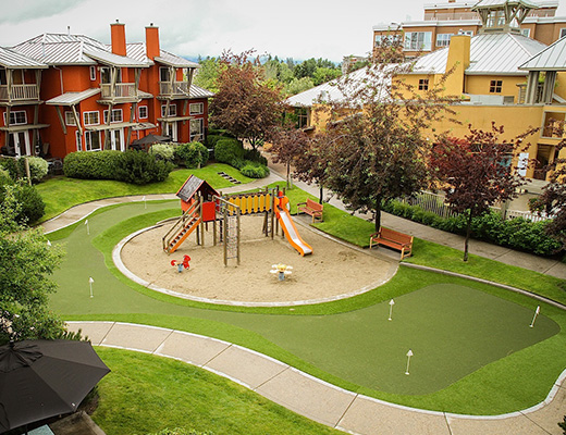 Manteo Resort - 2 Bdrm Villa - Beachfront - Kelowna