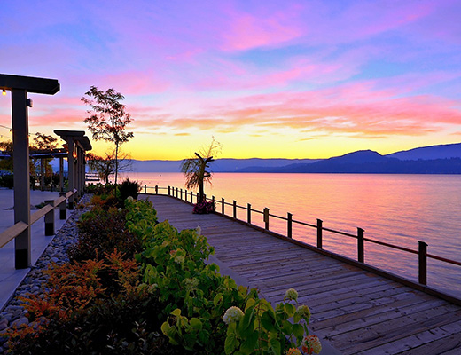 Manteo Resort - 2 Bdrm Villa - Beachfront - Kelowna