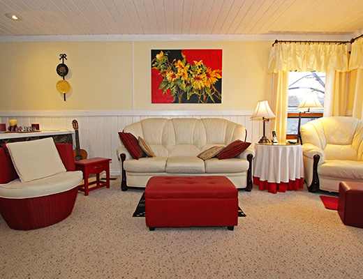 Dockside Beachhouse - 3 + 1 Bdrm HT - Vernon