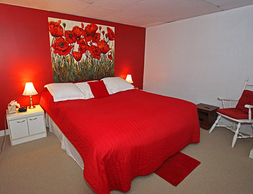 Dockside Beachhouse - 3 + 1 Bdrm HT - Vernon