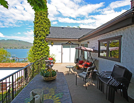 Dockside Beachhouse - 3 + 1 Bdrm HT - Vernon
