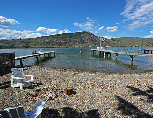 Dockside Beachhouse - 3 + 1 Bdrm HT - Vernon