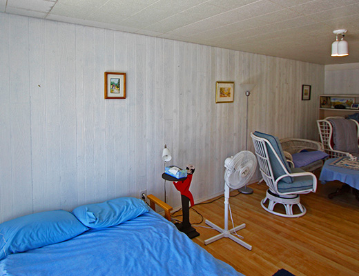 Dockside Beachhouse - 3 + 1 Bdrm HT - Vernon