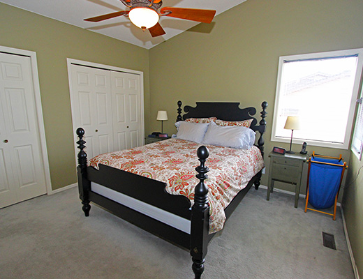 Lakeview Pool Home - 4 Bdrm w/ Pool - Penticton