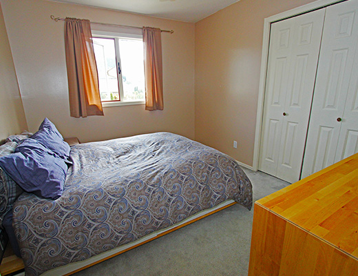 Lakeview Pool Home - 4 Bdrm w/ Pool - Penticton