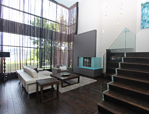 Lakefront Retreat - 4 Bdrm - Kelowna