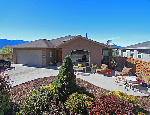 Lakeview Lookout - 4 Bdrm HT - Penticton