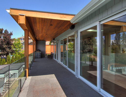 Okanagan Estate House - 5 Bdrm  w/Pool - Kelowna