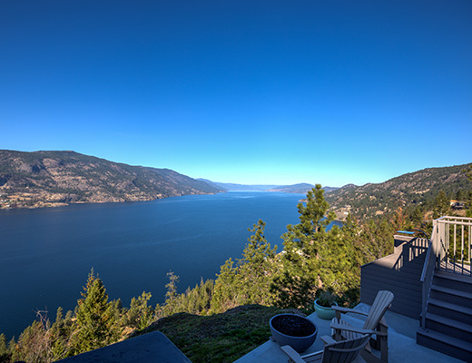 The View - 4 Bdrm w/ Pool HT- Kelowna