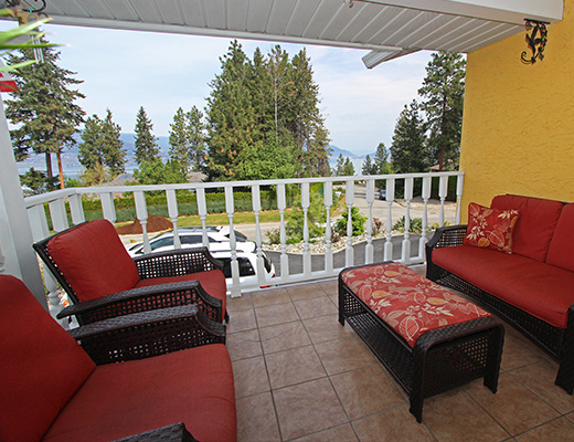 Orchard Estate - 4 Bdrm w/ Pool - Kelowna (CVH)